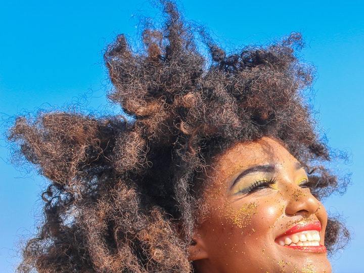 Cómo evitar granos después de broncearte