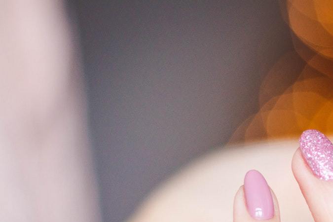 cómo quitar el esmalte de gel en casa