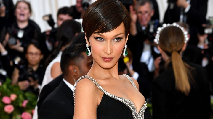 El estilo de Bella Hadid ha impresionado a personalidades como Karl Lagerfeld y Vivian Westwood por igual | Getty Images