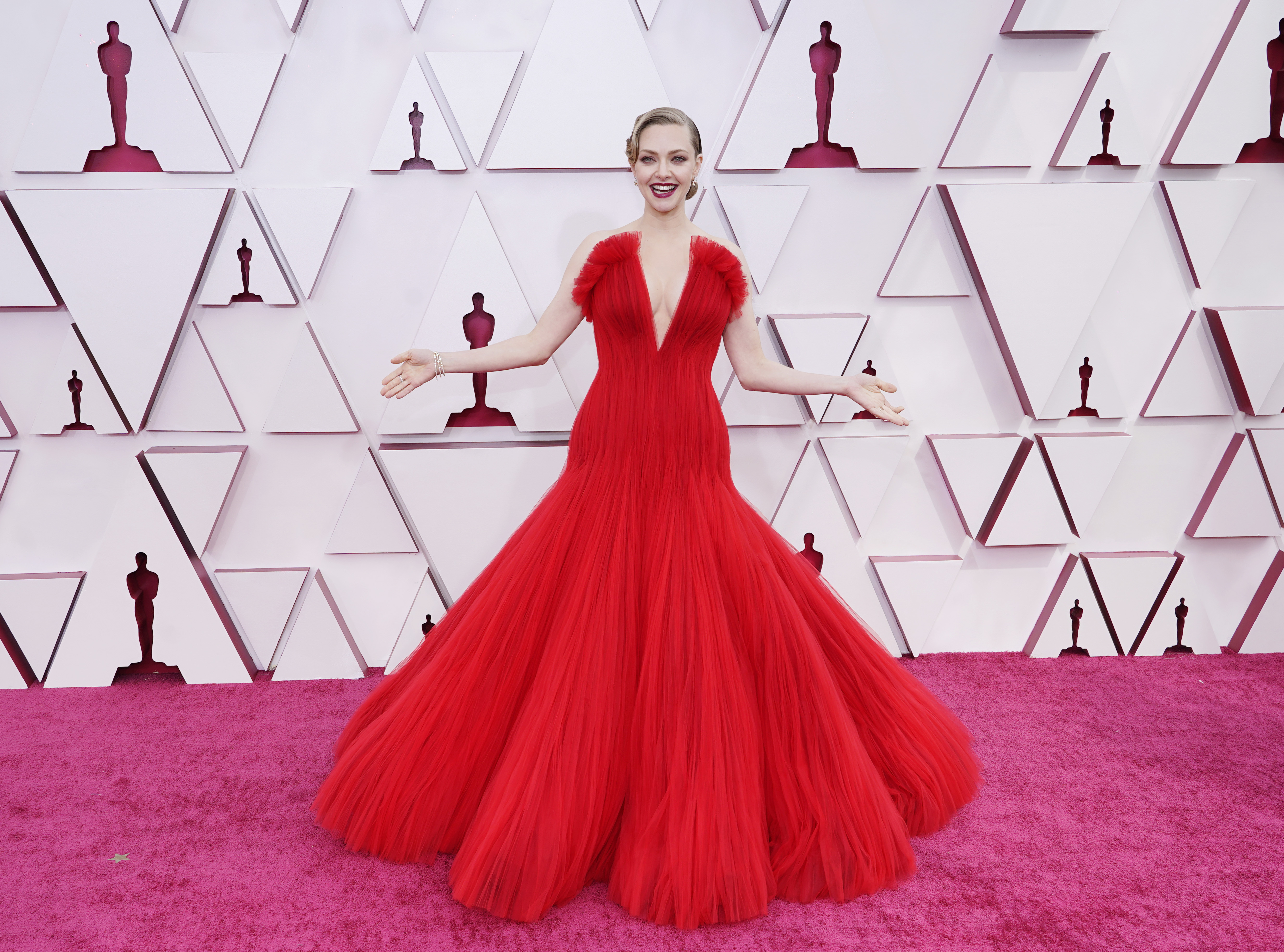 LOS ANGELES, CALIFORNIA – APRIL 25: Amanda Seyfried attends the 93rd Annual Academy Awards at Union Station on April 25, 2021 in Los Angeles, California. (Photo by Chris Pizzello-Pool/Getty Images)