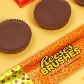Colección de maquillaje de Hipdot x Reese’s