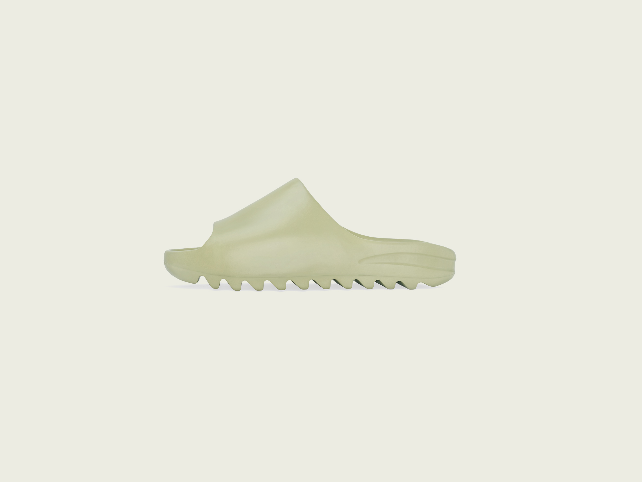 YEEZY_SLIDE_RESIN_Left_PR72_2500x1878