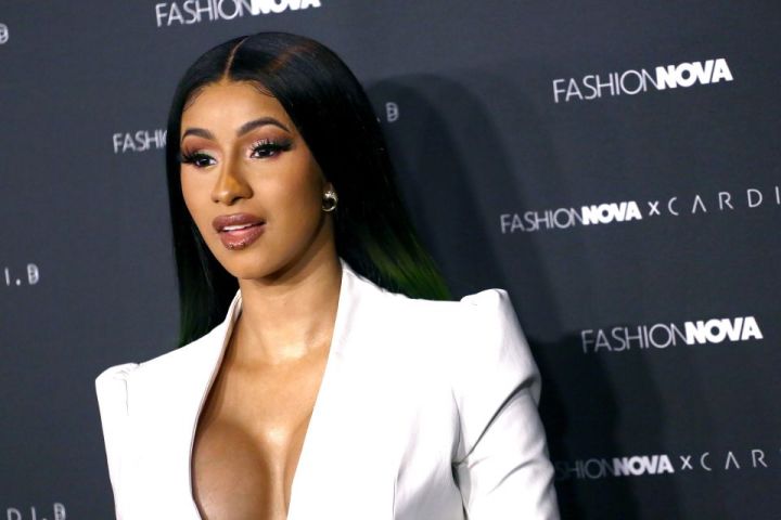 cardi b lanzara linea de cuidado del cabello