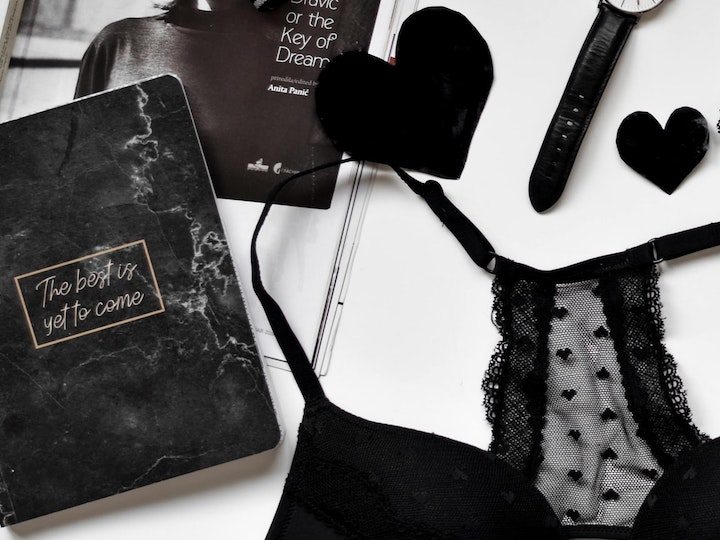 Este hack viral te enseña cómo convertir un bra viejo en un bralette increíble