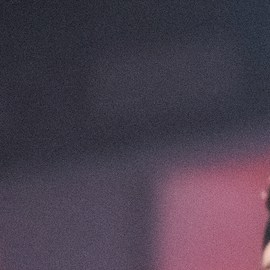 peinados súper glam inspirados en Anitta, la popular cantante brasileña