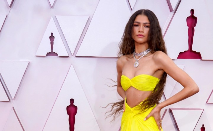 maquillaje actrices premios oscar 2021