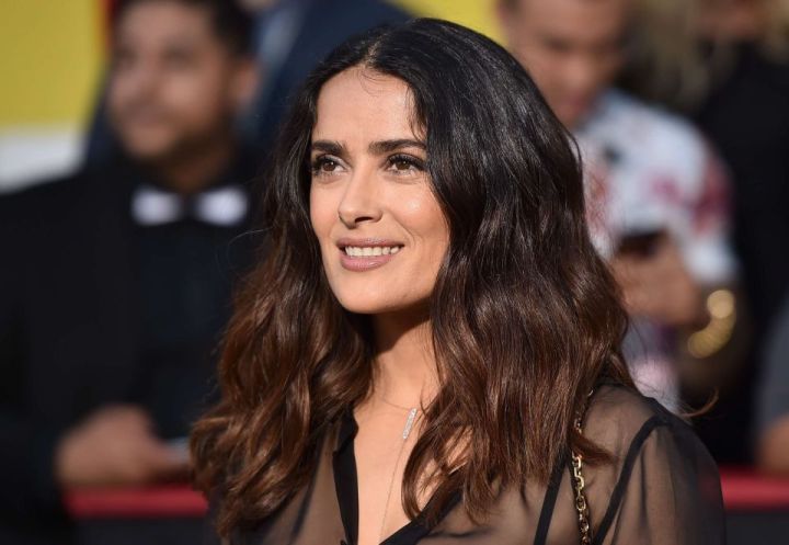 rutina skincare salma hayek