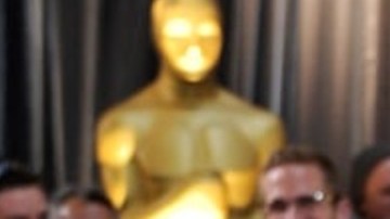 vestidos iconicos premios oscar a lo largo del tiempo
