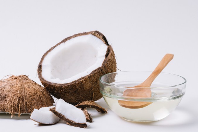beneficios del aceite de coco en el pelo