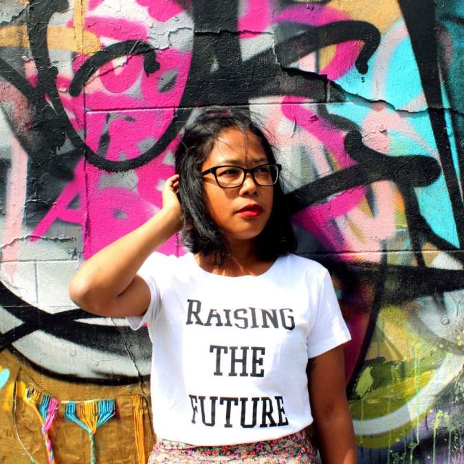 camiseta raising the future meghan markle