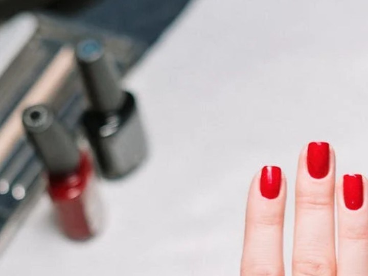 Cómo arreglarte las manos y pies tú misma y que te queden como si hubieras ido al salón de uñas