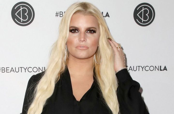 jessica simpson sin maquillaje