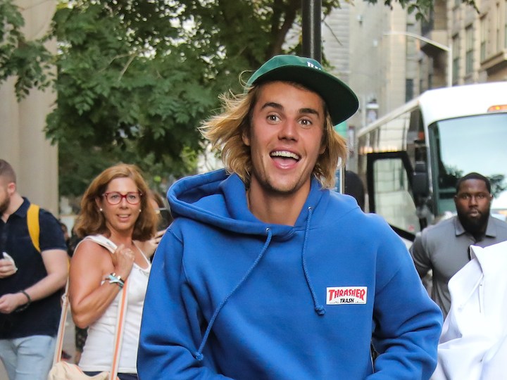 Por qué es tan polémico el peinado de rastas de Justin Bieber