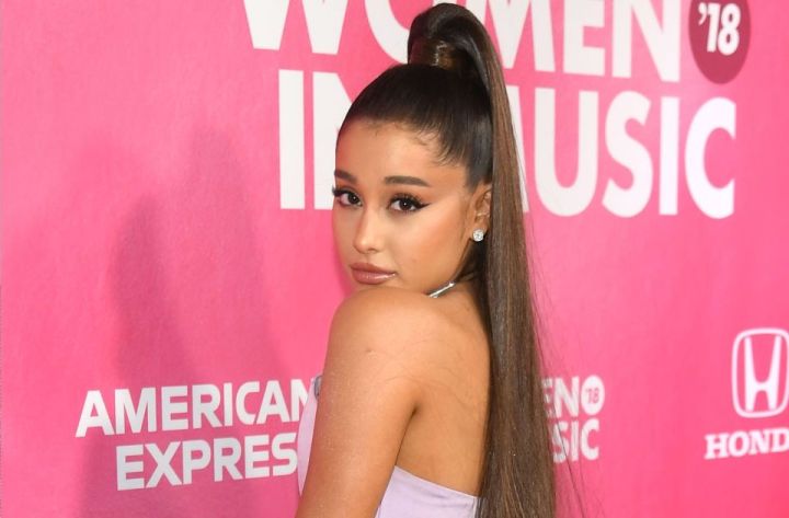 ariana grande dona 1 millon en terapia