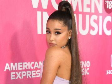 ariana grande dona 1 millon en terapia