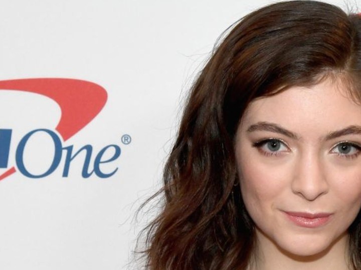 lorde outfit solar power