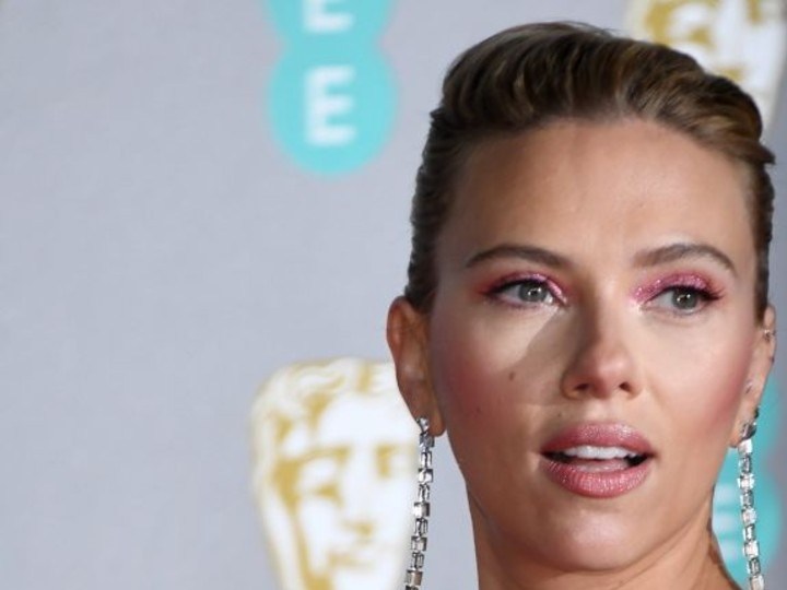 scarlett johansson linea de belleza