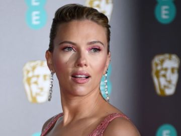 scarlett johansson linea de belleza