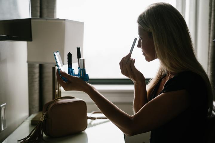 como maquillarte con pocos productos