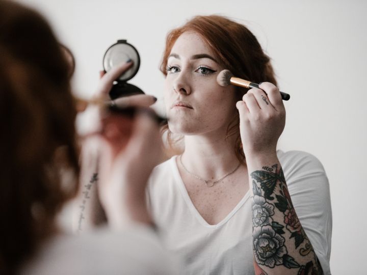como aplicar bronzer blush e iluminador