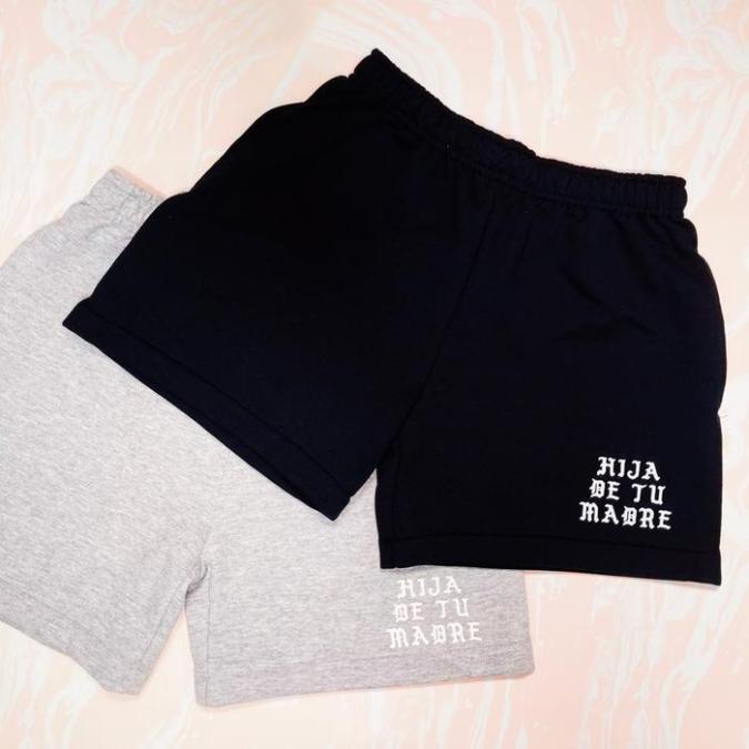 hija de tu madre shorts