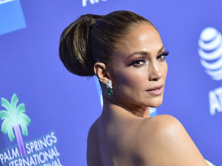 jennifer lopez rutina contorno rostro