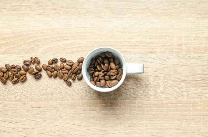 beneficios del cafe en el cabello