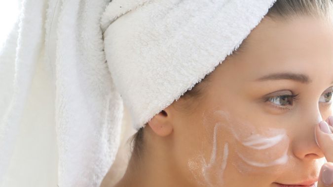 como hidratar la piel del rostro