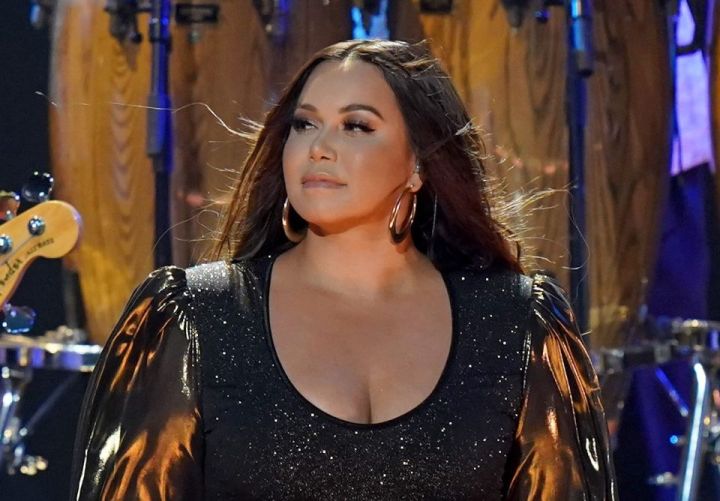 chiquis rivera outfit video cualquiera