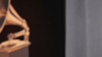 camila cabello pelo color menta