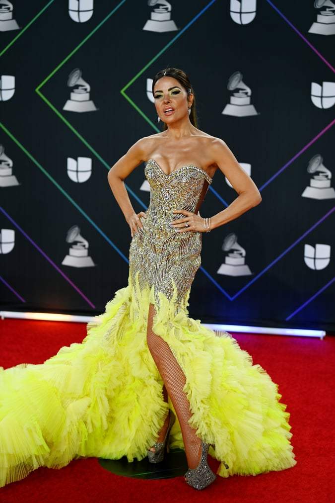 looks latin grammy 2021