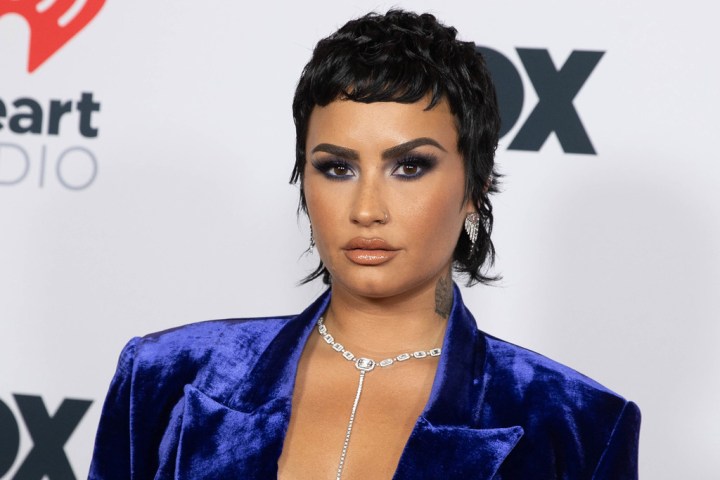 demi lovato rapada