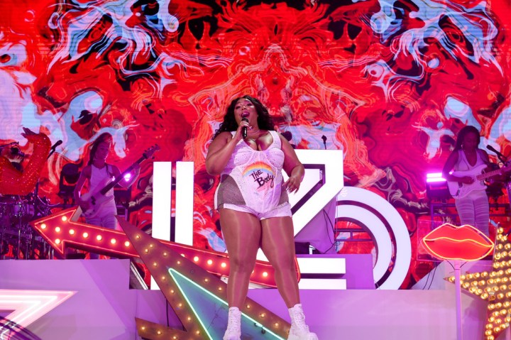 lizzo navidad 2021