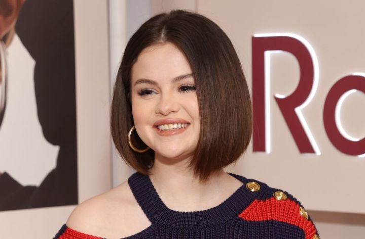 selena gomez tatuaje espalda