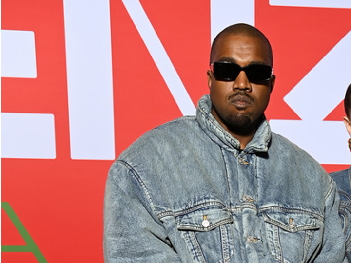 kanye maquilla a julia fox