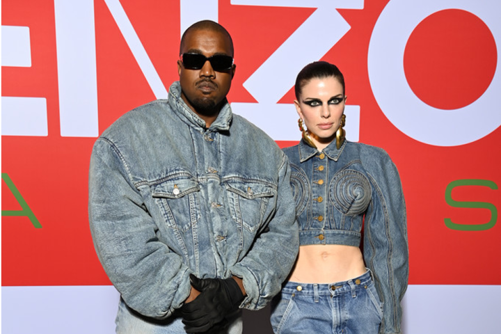 kanye maquilla a julia fox