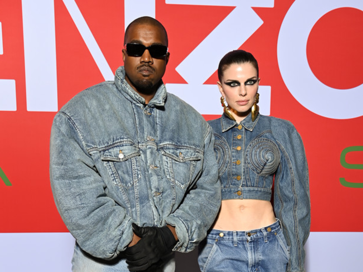kanye maquilla a julia fox