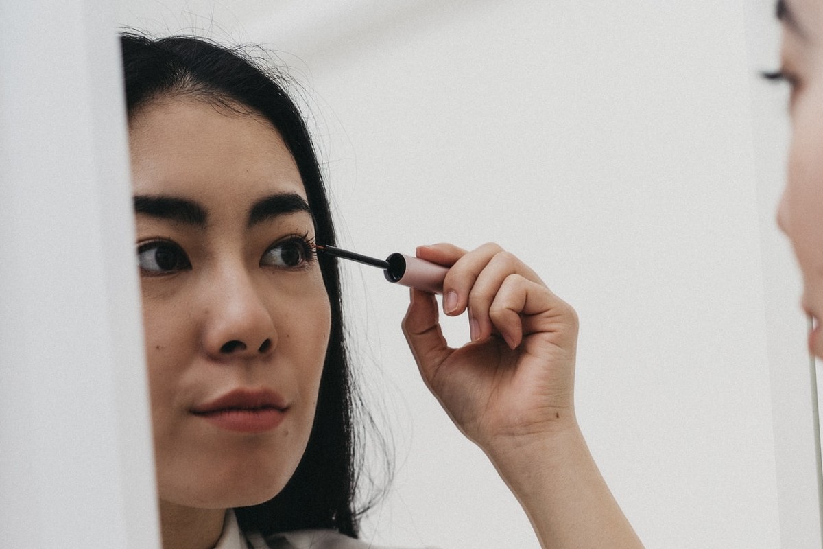 Extensiones de pestañas blancas: sutil tendencia en maquillaje de ojos a probar en 2022 - Bien Bonita