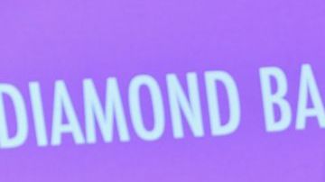 rihanna cabello rojo mapache