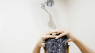 mejores shampoos anticaspa libres de sulfatos