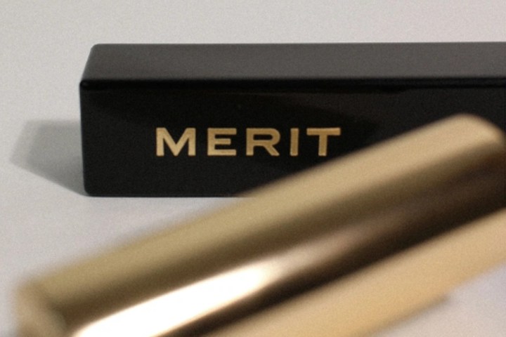merit labial