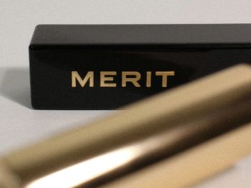 merit labial