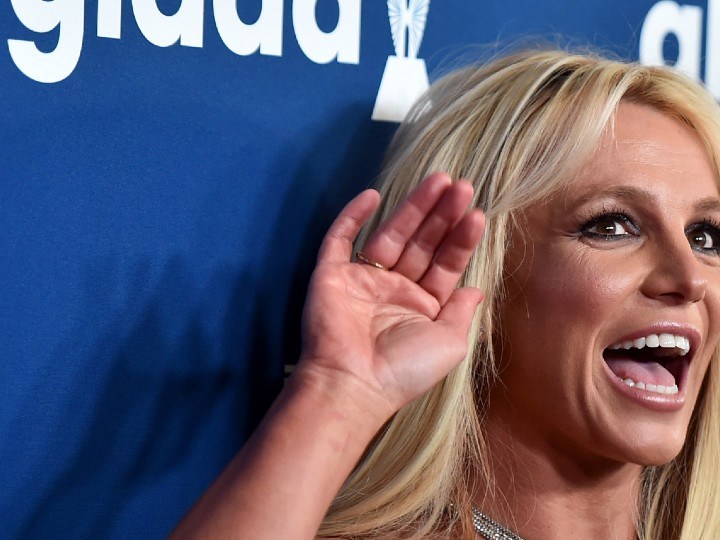 britney spears cirugia busto