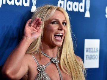 britney spears cirugia busto