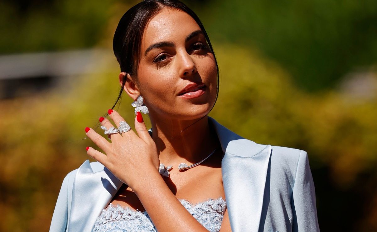 Rodríguez presume de embarazo en bikini totalmente negro