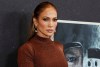 jennifer lopez uñas florales