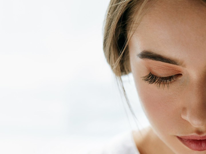 maquillaje sin usar polvo fijador