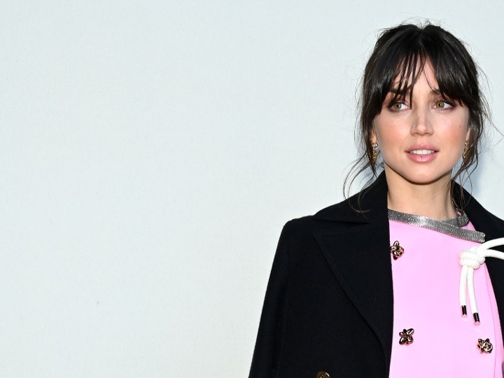 Ana de Armas pelo rubio