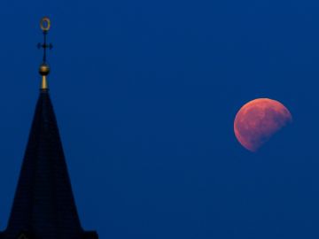 como lidiar con la luna rosa de abril 2022