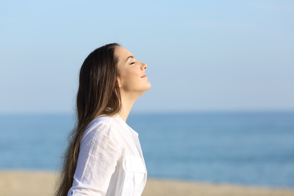 Mujer tiempo a solas